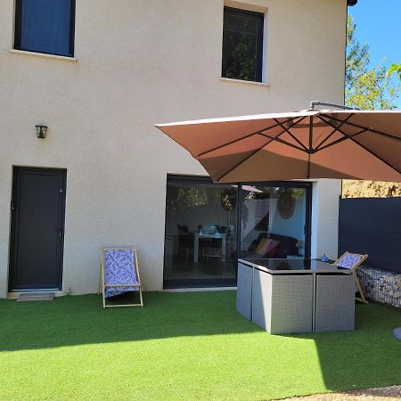 Appartement Tout Equipe En Rez-De-Jardin Entre Gard Et Ardeche Saint-Julien-de-Peyrolas Exteriör bild