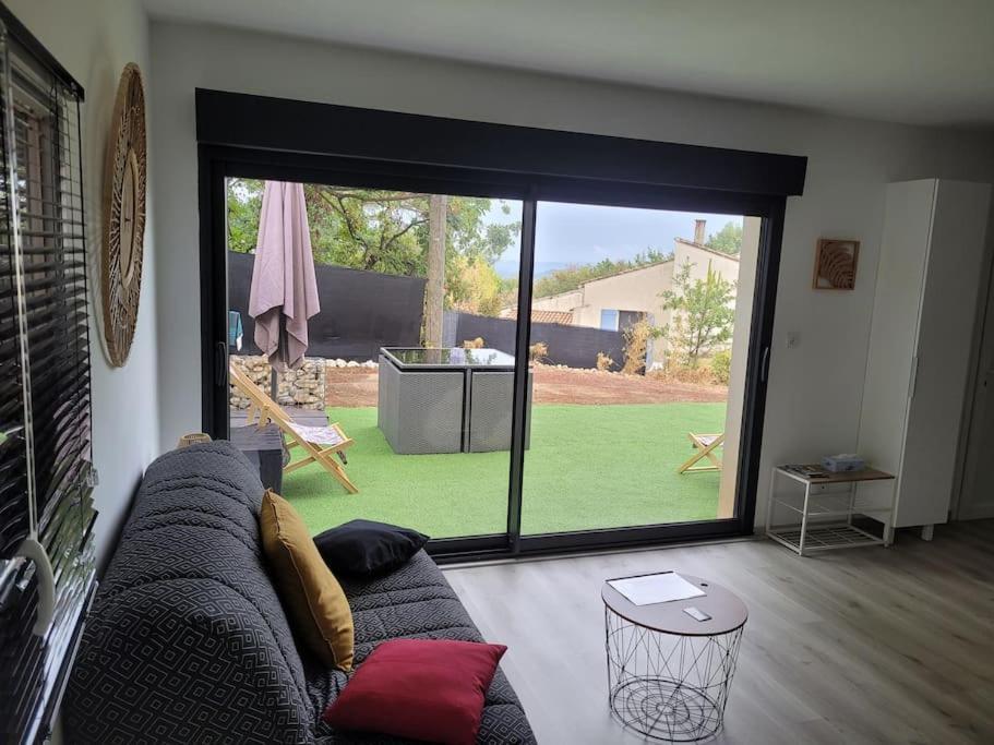 Appartement Tout Equipe En Rez-De-Jardin Entre Gard Et Ardeche Saint-Julien-de-Peyrolas Exteriör bild
