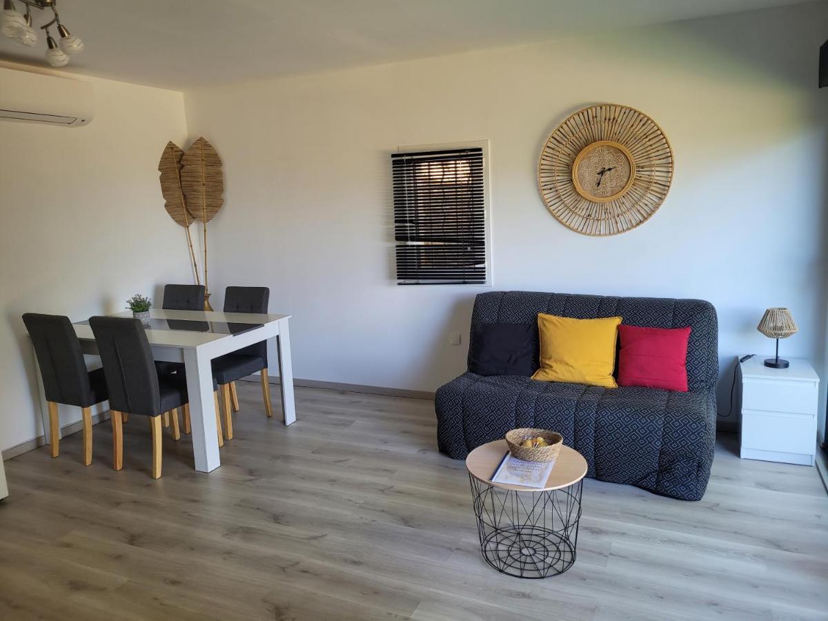 Appartement Tout Equipe En Rez-De-Jardin Entre Gard Et Ardeche Saint-Julien-de-Peyrolas Exteriör bild